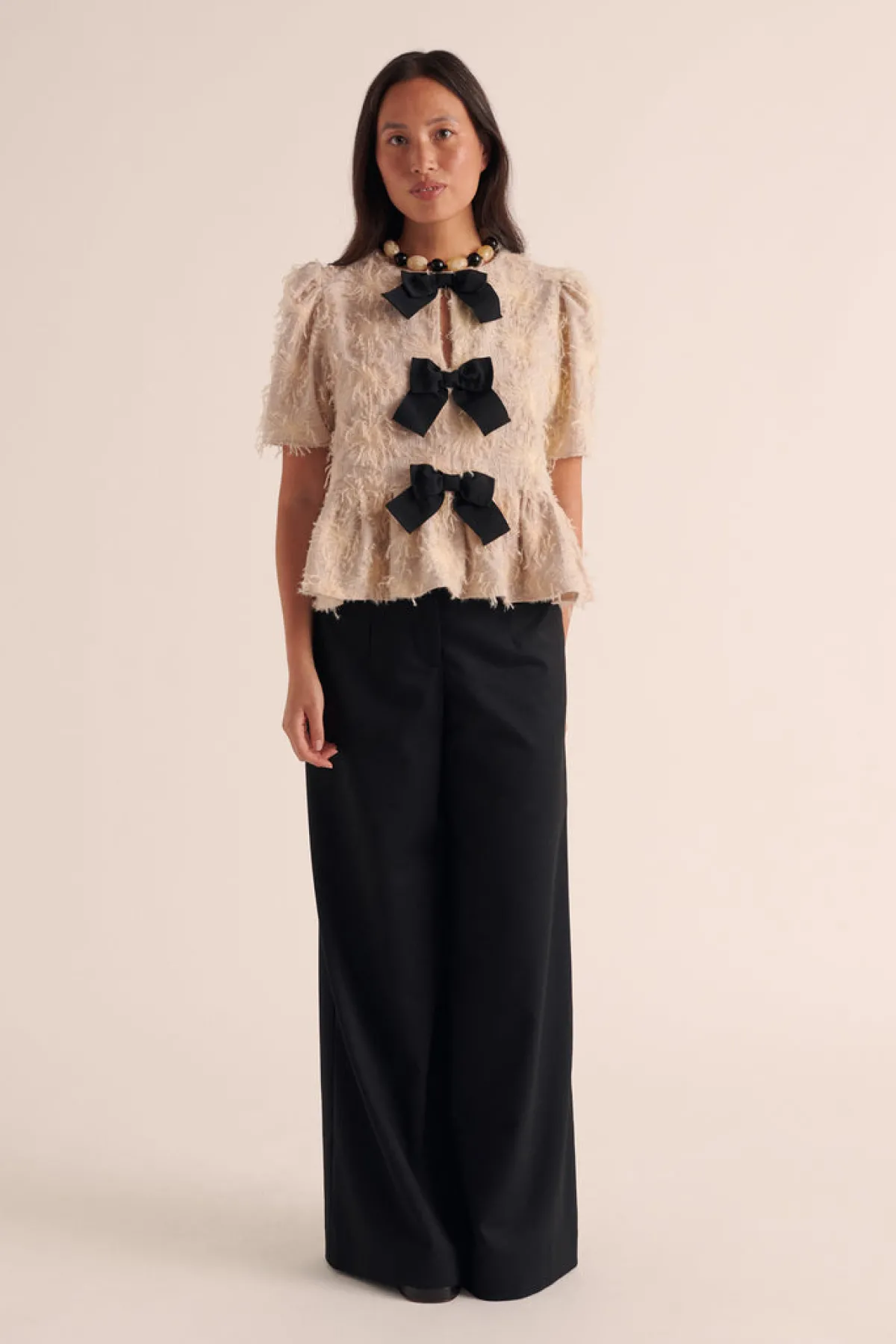 Balzac Paris Blouse Naomi Broderie fleur écru Fashion
