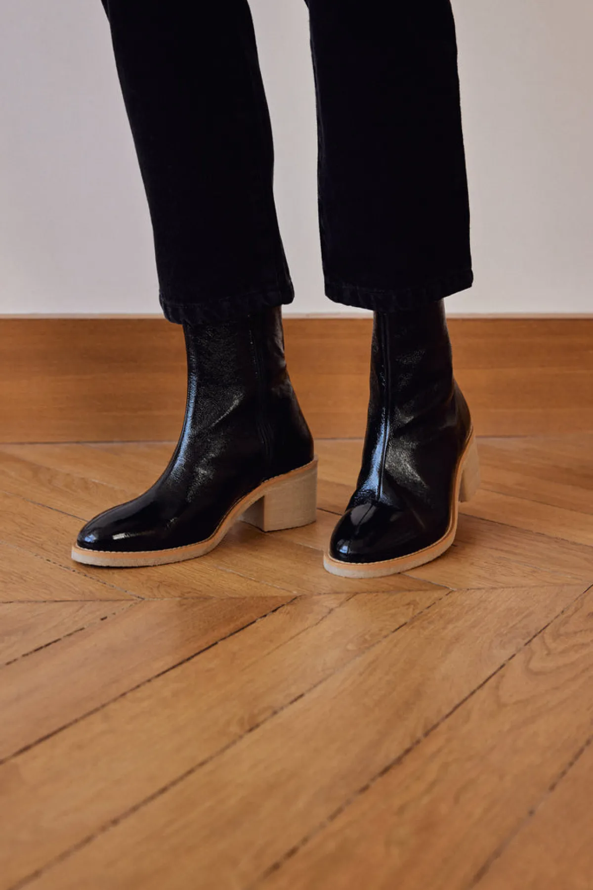 Balzac Paris Bottines Allure vernis froissé noir Noir vernis Discount