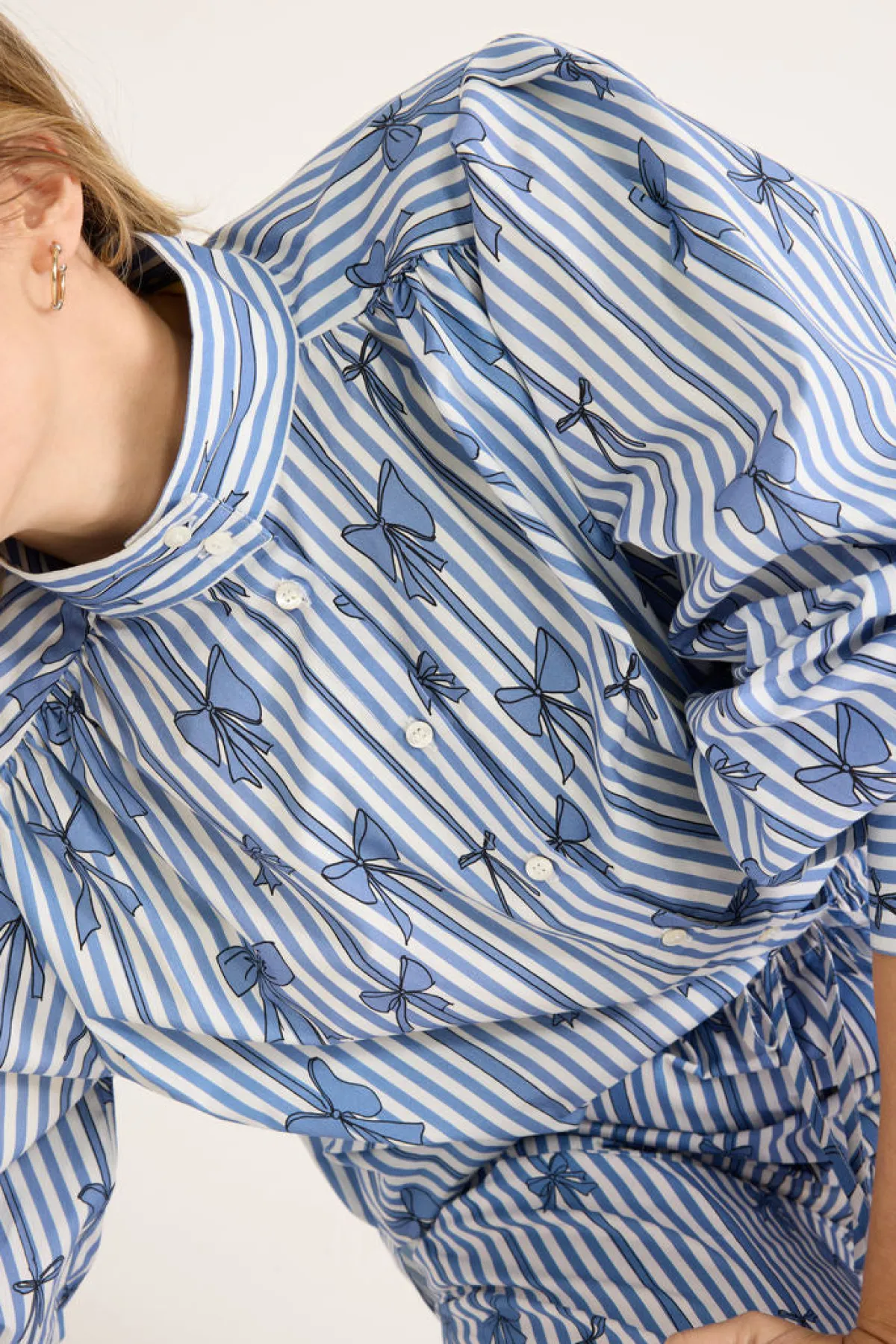 Balzac Paris Chemise Bianca imprimé noeuds bleu Imprimé nœuds bleu Hot
