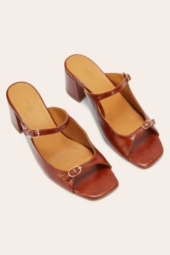 Balzac Paris Mules Joane vernis froissé Cognac Flash Sale